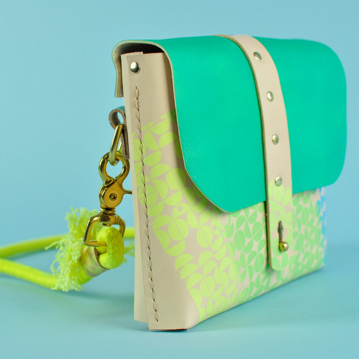 Bitty Box Tote #04